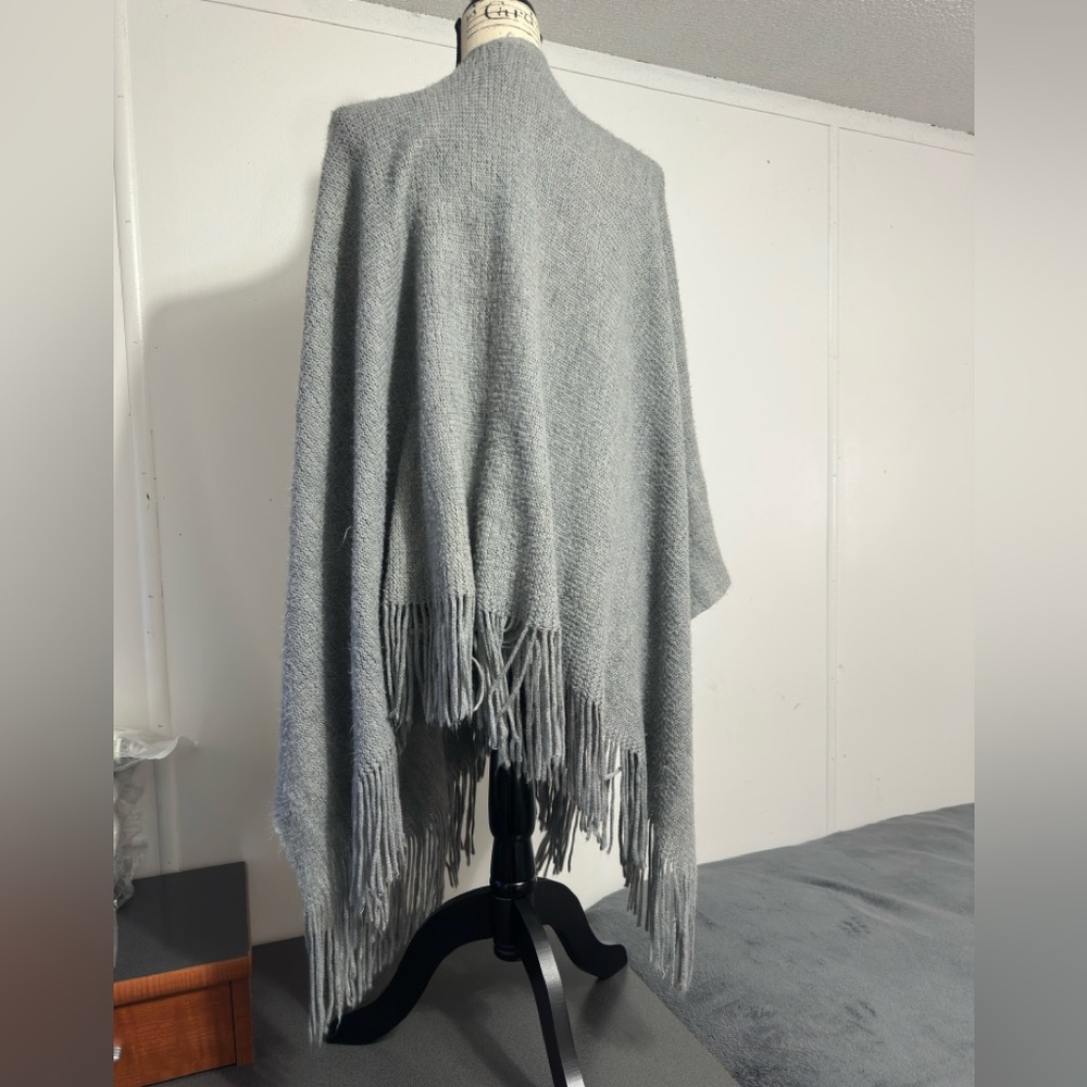 Vince Camuto Light Gray Knit Poncho - Picture 7 of 7